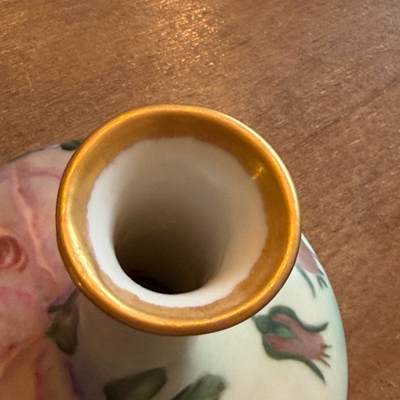Vintage Hand Painted Floral Vase. Signed | 1950’s | Delicate | Porcelain | - Picture 4 of 7